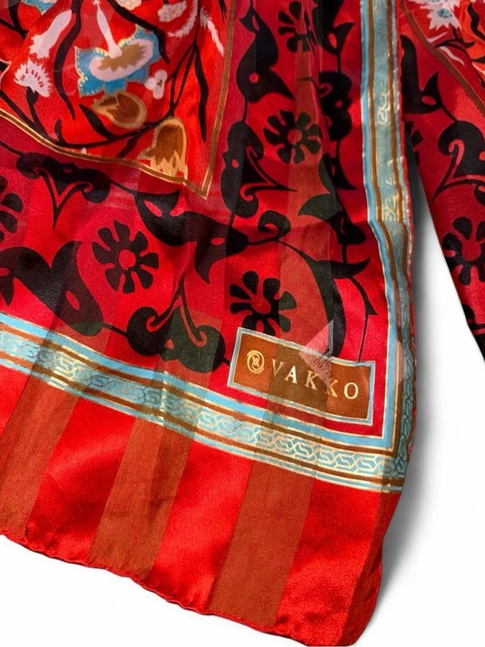 Vakko bold red